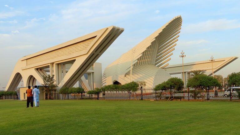 Bahria_Town_Karachi_Gate